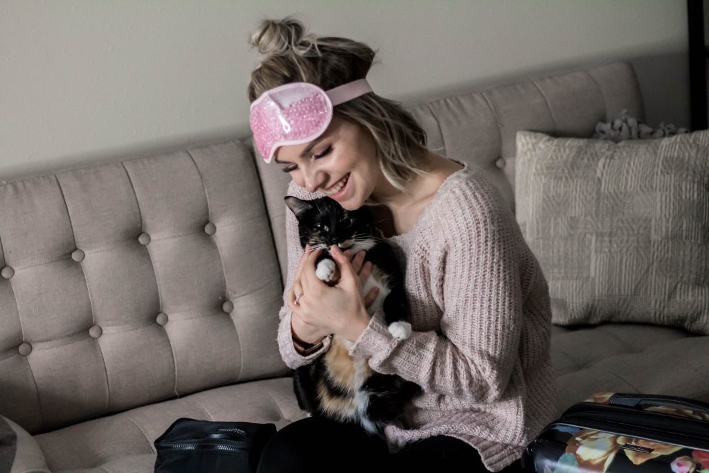 How To Keep Your Skin FRESH AF During A Flight