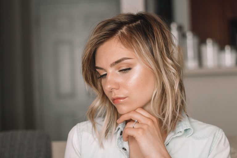 10 MUST-HAVE Products For Dewy Skin + Dewy Skin Tutorial