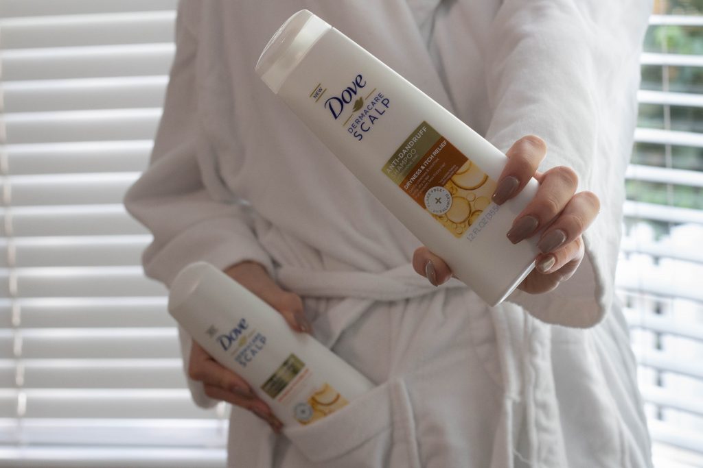 5 Tips To Avoid A DRY, ITCHY Scalp This Fall & Winter