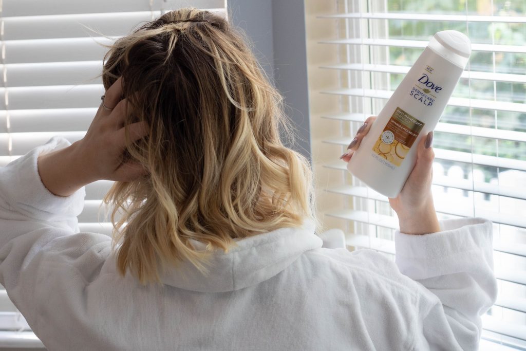 5 Tips To Avoid A DRY, ITCHY Scalp This Fall & Winter