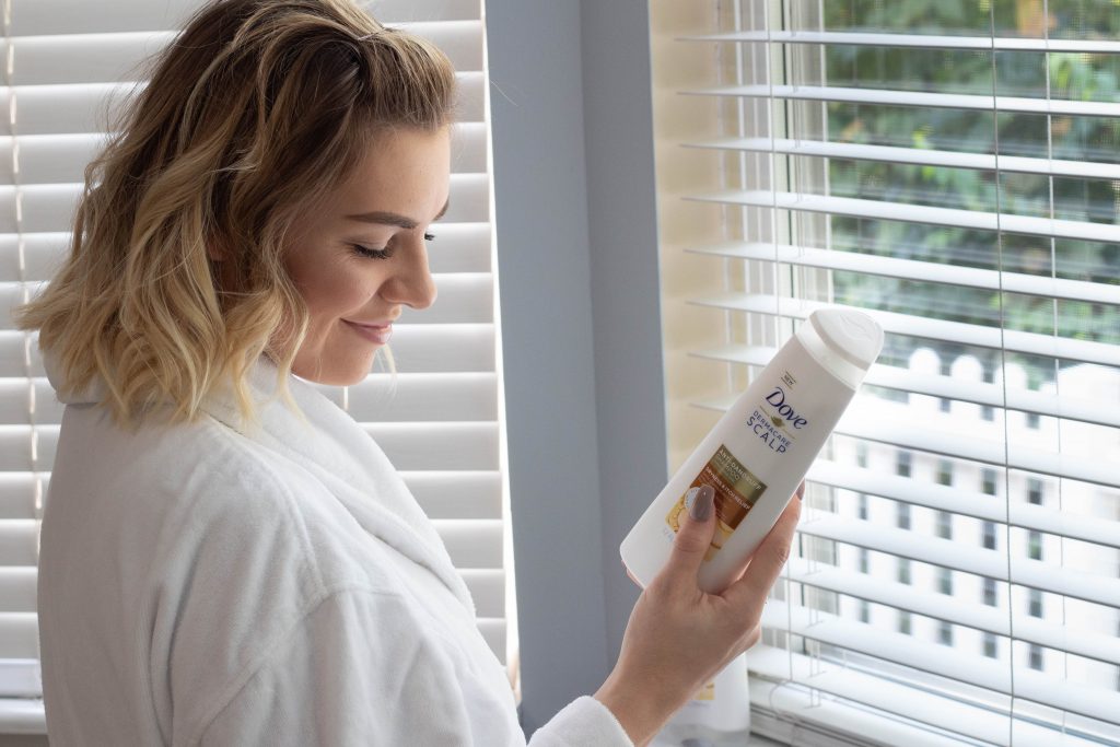 5 Tips To Avoid A DRY, ITCHY Scalp This Fall & Winter