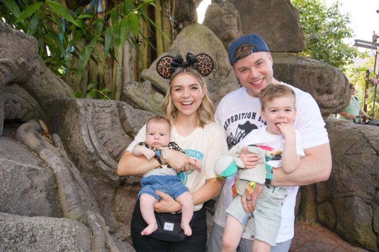 HOW TO DO DISNEY WORLD WITH KIDS UNDER 3